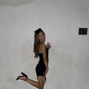 Meet your Posher, Perla